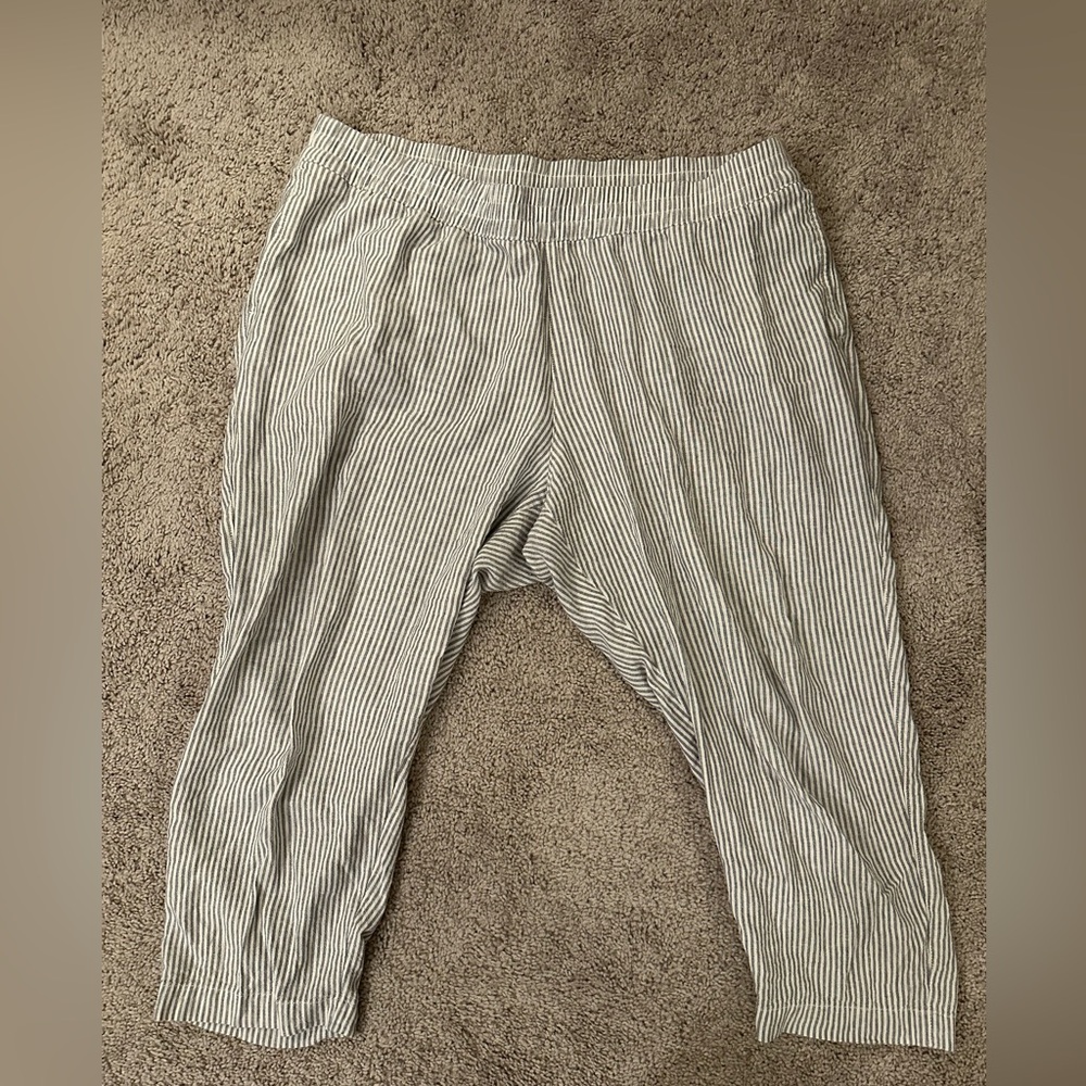 Women’s Old Navy Blue (denim)/White Striped Linen Pants. XXL